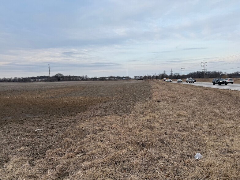 2707 IL-47, Yorkville, IL à vendre - Photo du bâtiment - Image 2 de 8