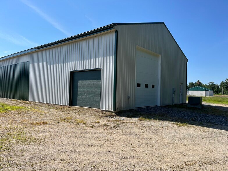 40 Airport Rd, Turner, ME for lease - Building Photo - Image 3 of 4