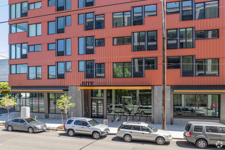 550 SE Martin Luther King Jr Blvd, Portland, OR à louer - Photo du bâtiment - Image 3 de 34