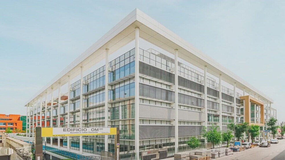 Calle Julián Camarillo, 31 MADBIT, Madrid, Madrid à louer - Vidéo sur l’inscription commerciale - Image 2 de 18