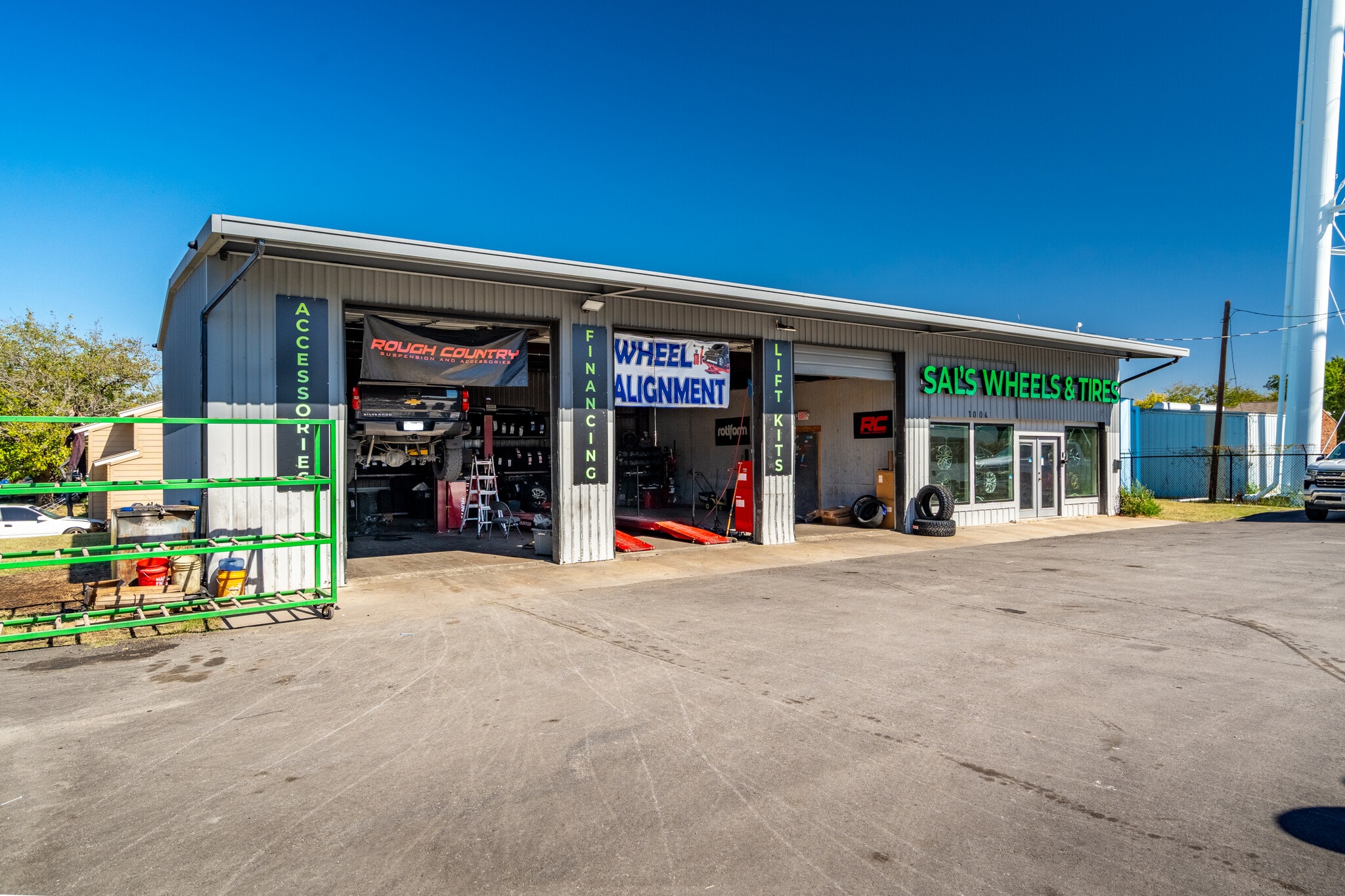 1004 W Main St, Crowley, TX for sale Building Photo- Image 1 of 23