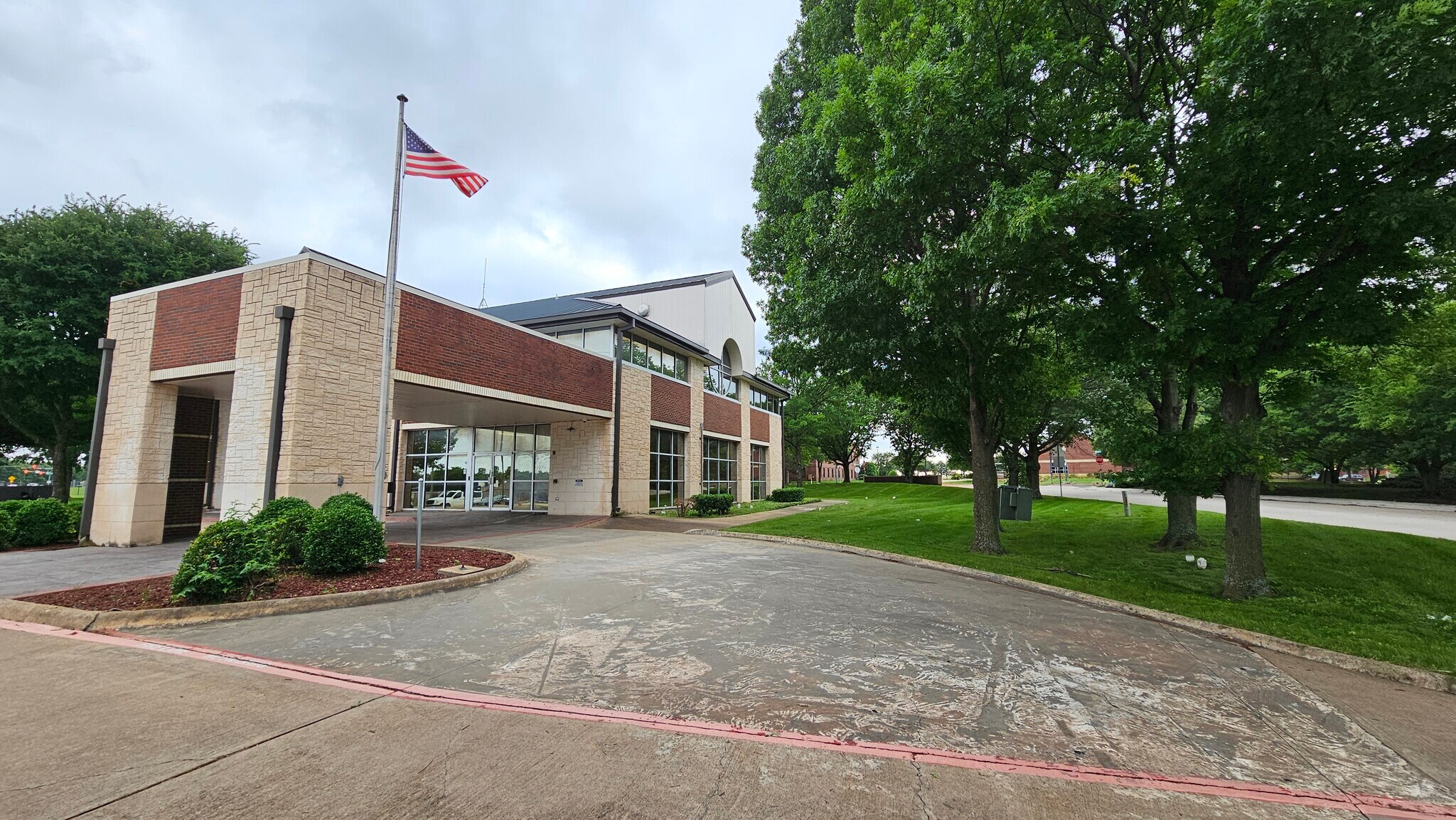 1450 N Redbud Blvd, McKinney, TX à louer Photo du bâtiment- Image 1 de 26