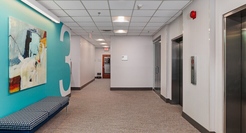 8002 Discovery Dr, Richmond, VA à louer - Photo intérieure - Image 2 de 19