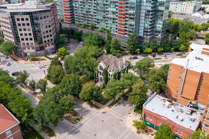 1830 Sherman Ave, Evanston, IL à louer - Aérien - Image 3 de 7