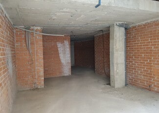 Plus de détails pour Multi-résidentiel à vendre