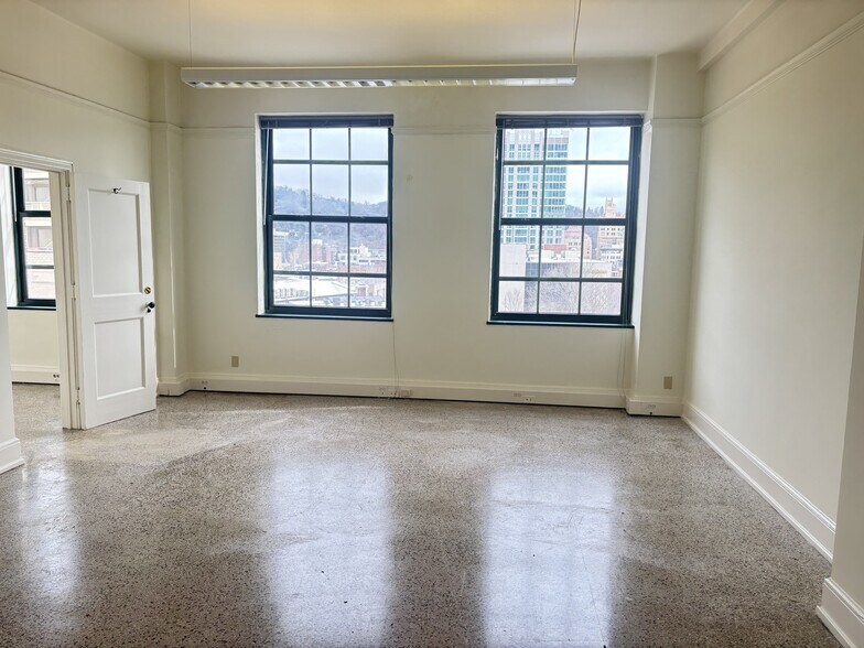 34 Wall St, Asheville, NC for lease - Interior Photo - Image 2 of 8