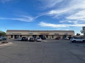 6955 N Mesa St, El Paso, TX à louer Photo du bâtiment- Image 1 de 3