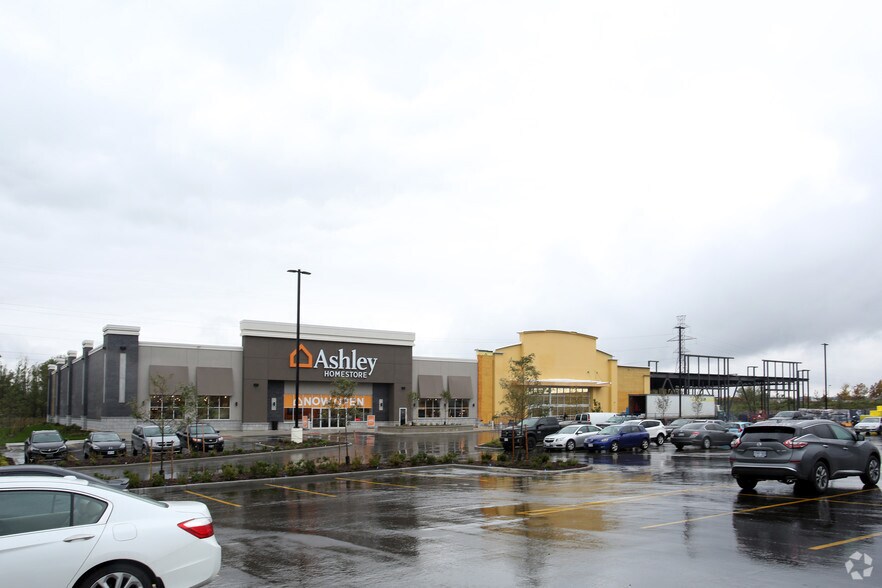 3310-3339 Wonderland Rd S, London, ON à vendre - Photo principale - Image 1 de 1