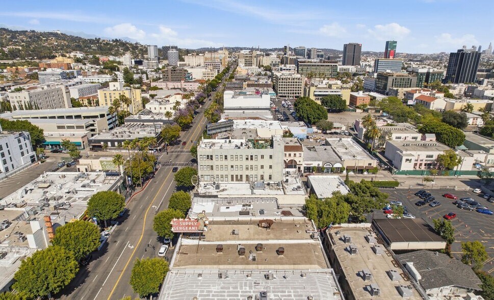 6670 Hollywood Blvd, Los Angeles, CA à vendre - Photo du bâtiment - Image 1 de 19