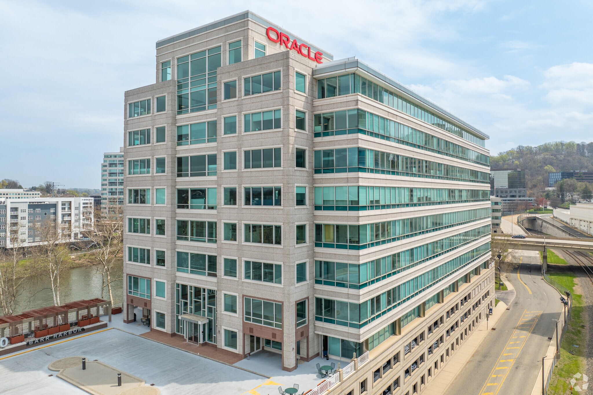 300 Barr Harbor Dr, West Conshohocken, PA for lease Primary Photo- Image 1 of 16