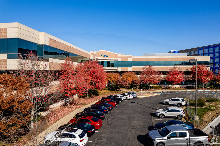 13665 Dulles Technology Dr, Herndon, VA à vendre - Photo du bâtiment - Image 1 de 1