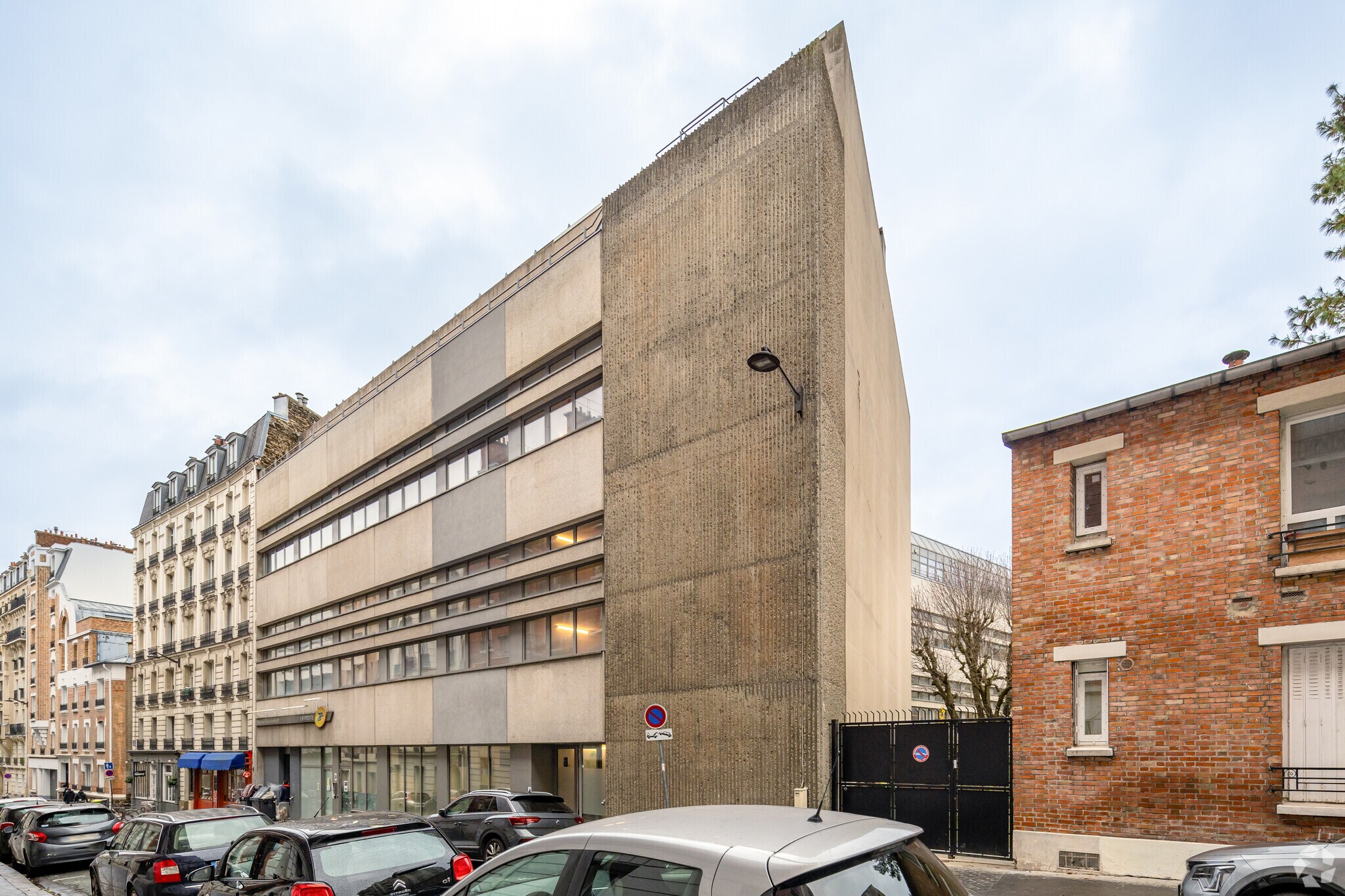 256 Bis Rue Des Pyrénées, Paris for lease Primary Photo- Image 1 of 3