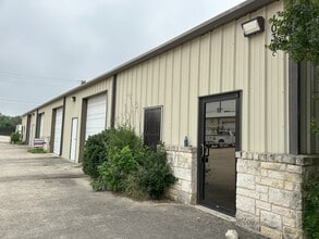 1034 Canyon Bend Dr, Dripping Springs, TX for sale Building Photo- Image 2 of 15