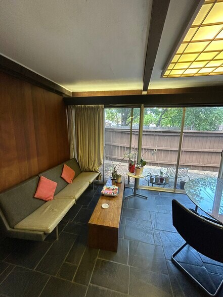 4916 Kelvin Dr, Houston, TX à louer - Photo du bâtiment - Image 3 de 14