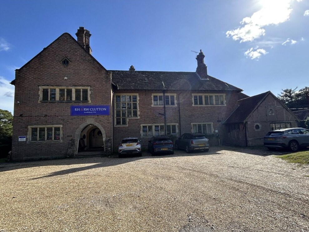 92 High St, East Grinstead à louer Photo du bâtiment- Image 1 de 6