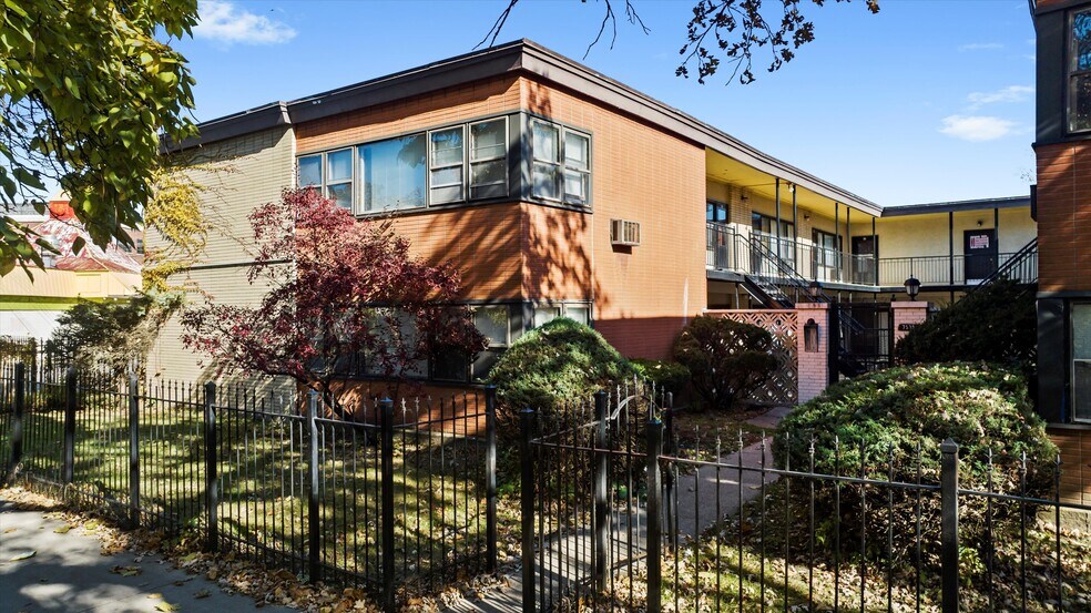 7535 S Saginaw Ave, Chicago, IL à vendre - Photo du bâtiment - Image 2 de 7