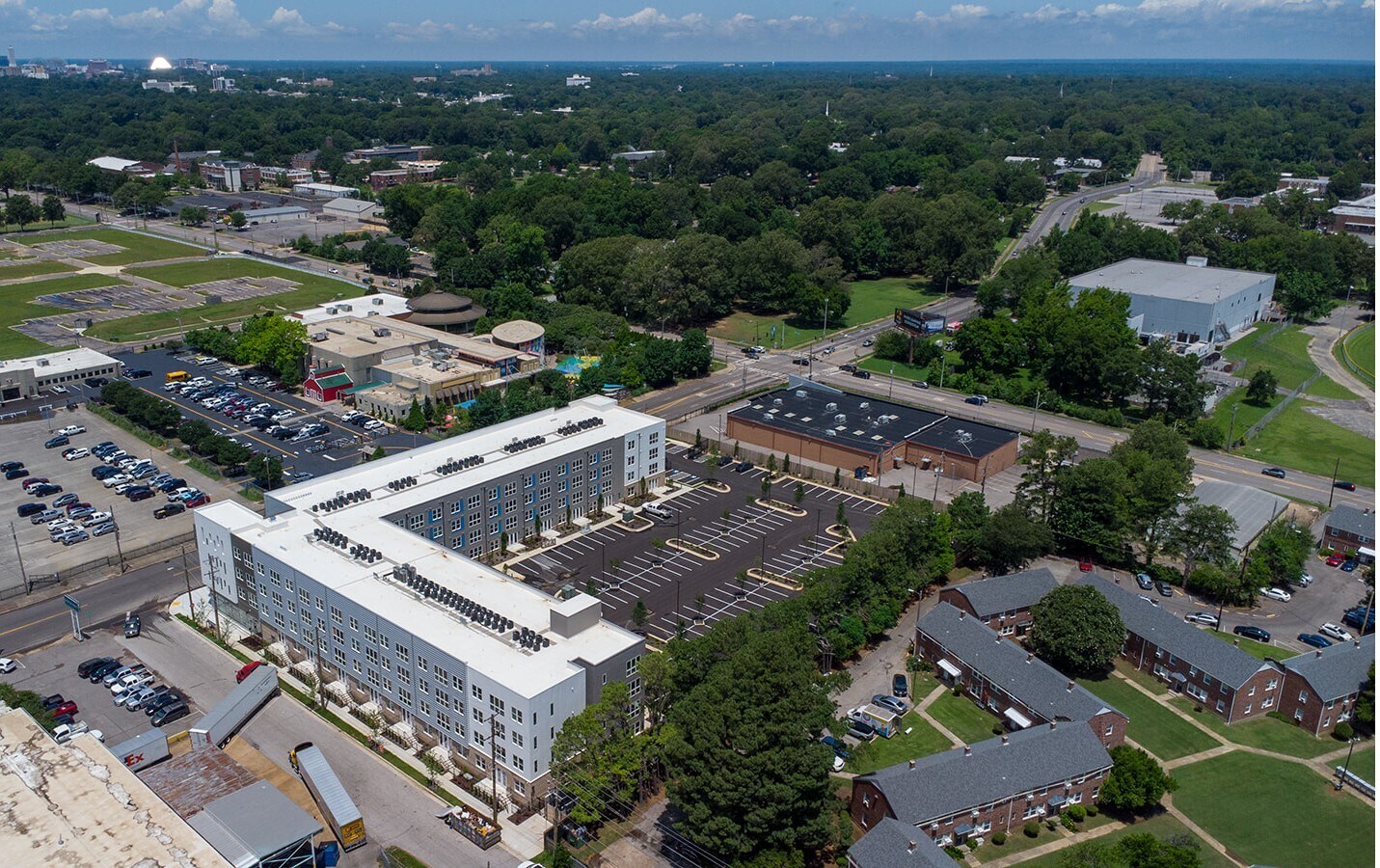 300 S Hollywood St, Memphis, TN à vendre Photo du bâtiment- Image 1 de 1