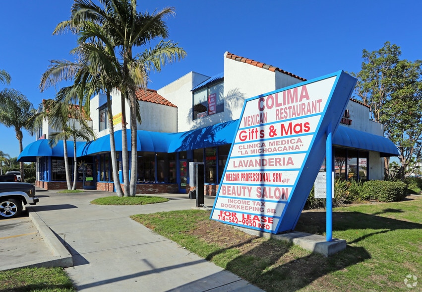 130 N Fairview Plz, Santa Ana, CA for sale - Building Photo - Image 3 of 9