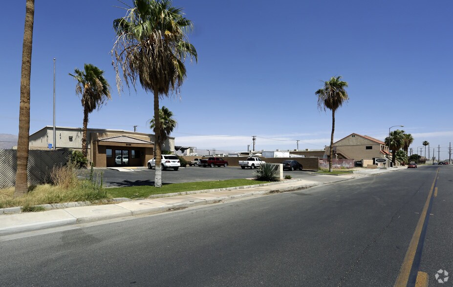 83852 Avenue 45, Indio, CA à vendre - Photo du bâtiment - Image 2 de 5