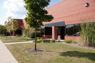2000 Pewaukee Rd, Waukesha, WI à louer Photo intérieure- Image 2 de 2