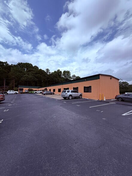 3080 Sylvan Rd, Hapeville, GA à louer - Photo du bâtiment - Image 2 de 10