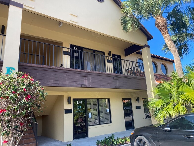 725 N A1A, Jupiter, FL à vendre - Photo du bâtiment - Image 2 de 8