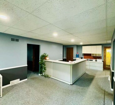 250 Regency Ct, Brookfield, WI à louer - Photo intérieure - Image 2 de 5