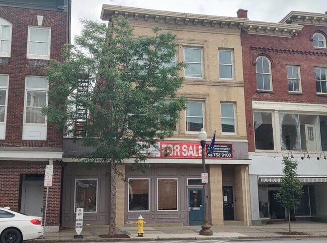 More details for 326 Main St, Southbridge, MA - Retail for Sale