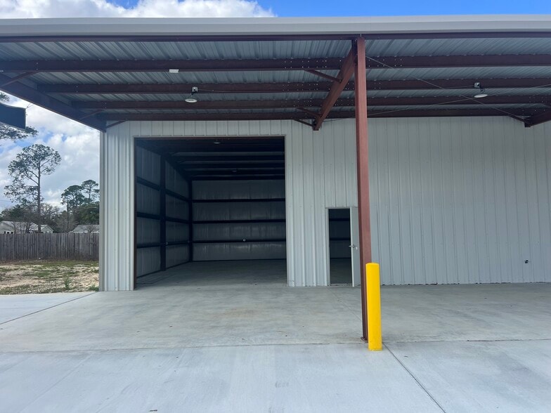 201 N Palm St, Jesup, GA for lease - Building Photo - Image 3 of 9