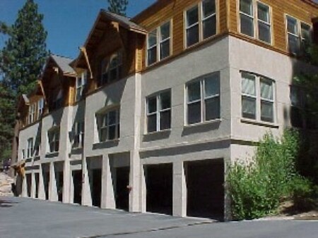 937 Tahoe Blvd, Incline Village, NV à louer - Photo du bâtiment - Image 2 de 11