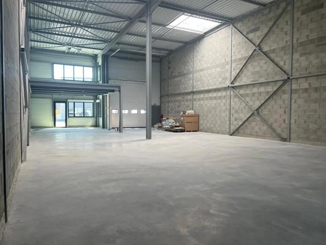 Bureau dans Pierre-Bénite à louer Photo du bâtiment- Image 1 de 4