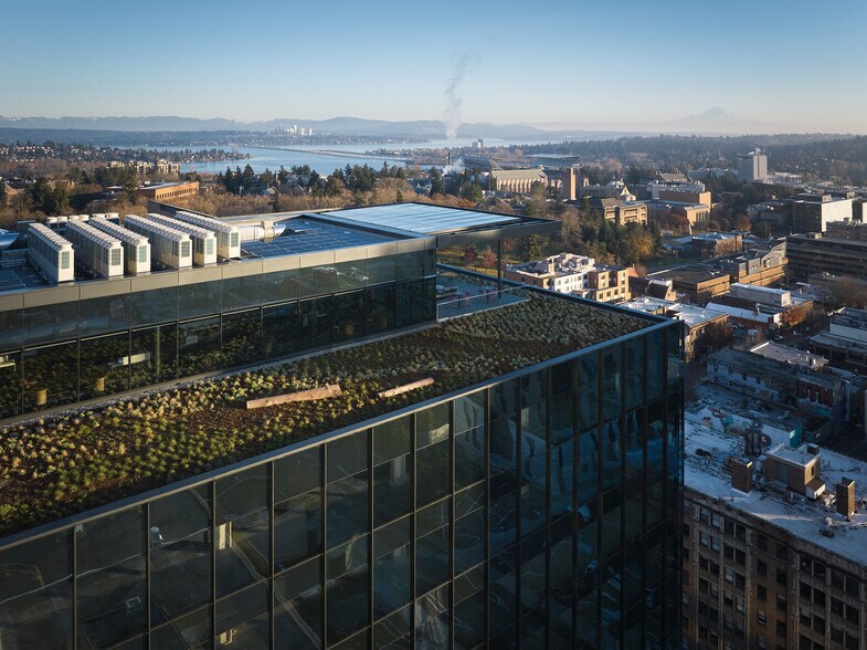 4320 Brooklyn Ave NE, Seattle, WA à louer - Photo du bâtiment - Image 3 de 9