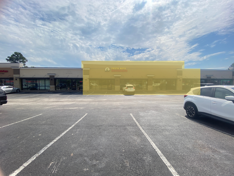 2106 W Gentry Pky, Tyler, TX for lease - Building Photo - Image 1 of 6