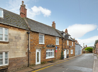 Plus de détails pour 9 Queen St, Uppingham - Local commercial à louer