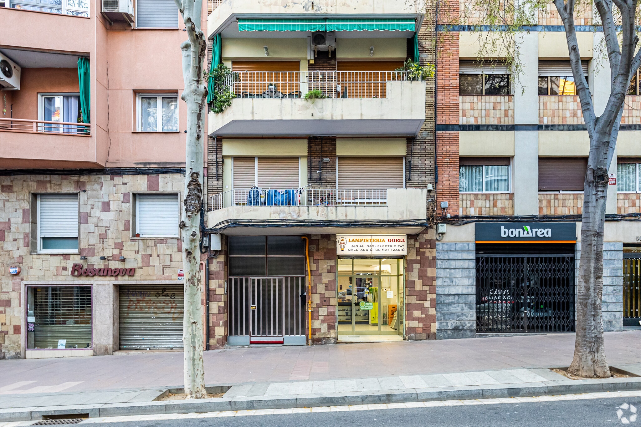 Retail in Barcelona, Barcelona for lease Interior Photo- Image 1 of 2