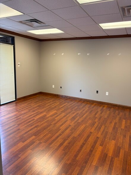 533 High St, Bowling Green, KY for lease - Building Photo - Image 2 of 11