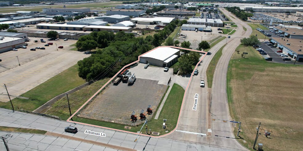 2605 Forum Dr, Grand Prairie, TX à vendre - Photo du bâtiment - Image 1 de 4