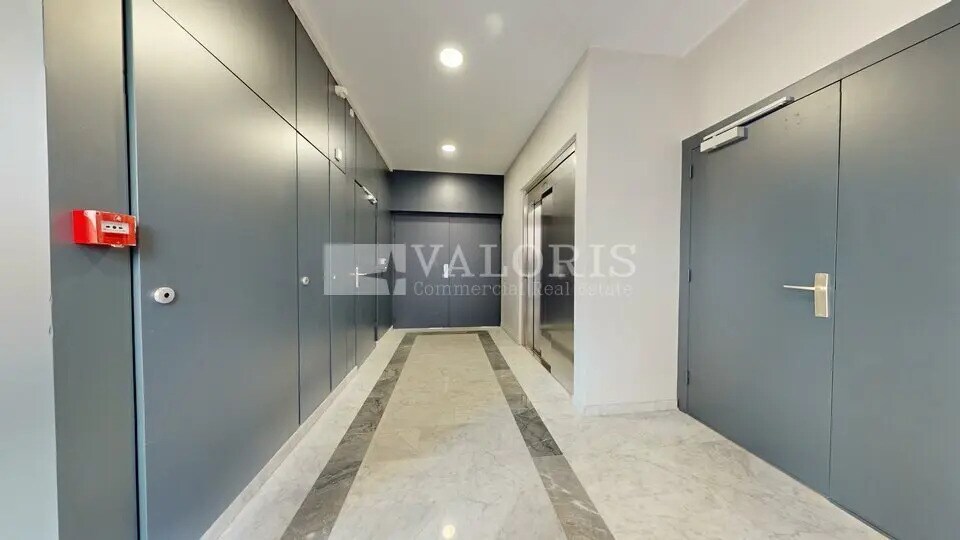 Office in Écully for sale - Interior Photo - Image 2 of 6