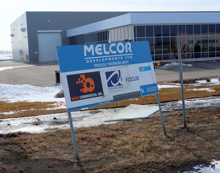 6302 39 St, Leduc, AB à vendre - Photo du bâtiment - Image 2 de 3