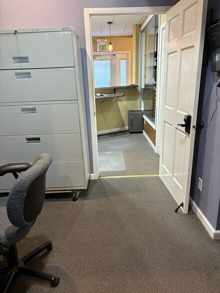 6662 W Johnson Rd, La Porte, IN à louer - Photo intérieure - Image 3 de 21