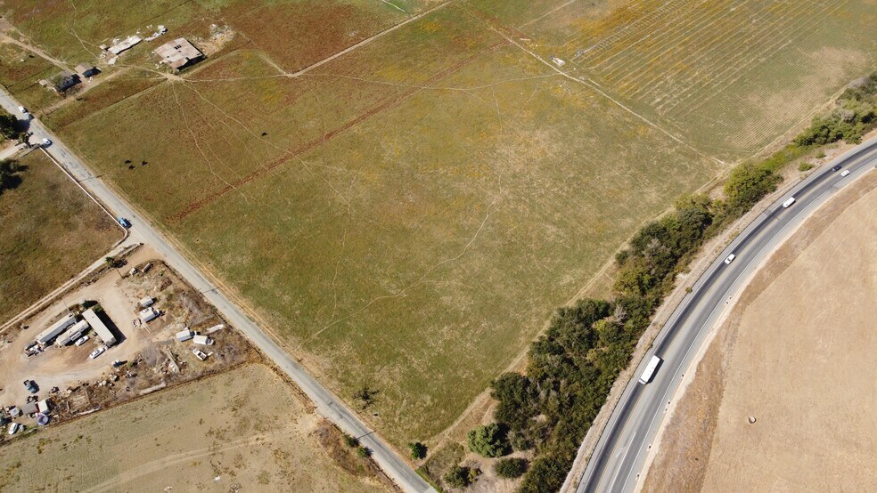 0 Pachiec Pass Hwy, Hollister, CA à vendre - Photo du bâtiment - Image 2 de 4