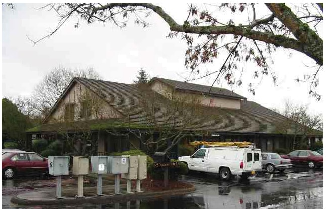 2475 Lancaster Dr NE, Salem, OR à louer - Photo du bâtiment - Image 3 de 4