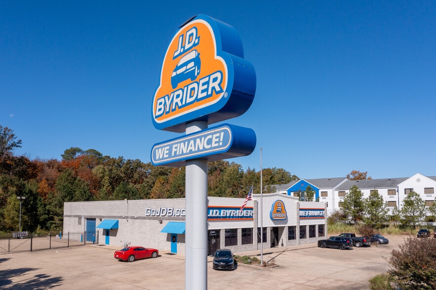 5719 I-55 S Frontage Rd, Jackson, MS for sale - Building Photo - Image 3 of 7