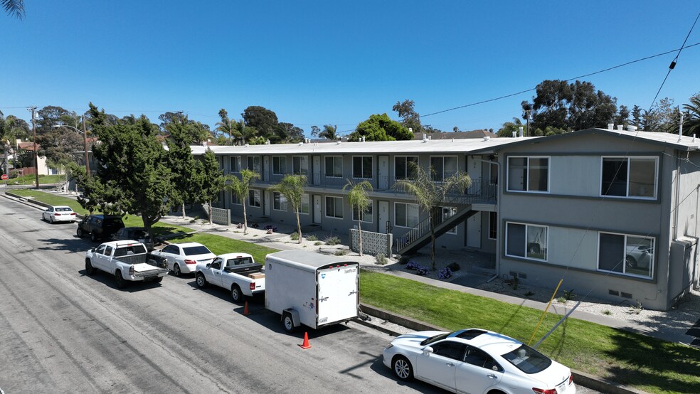 6587 Cervantes Rd, Goleta, CA à vendre - Photo du bâtiment - Image 1 de 8