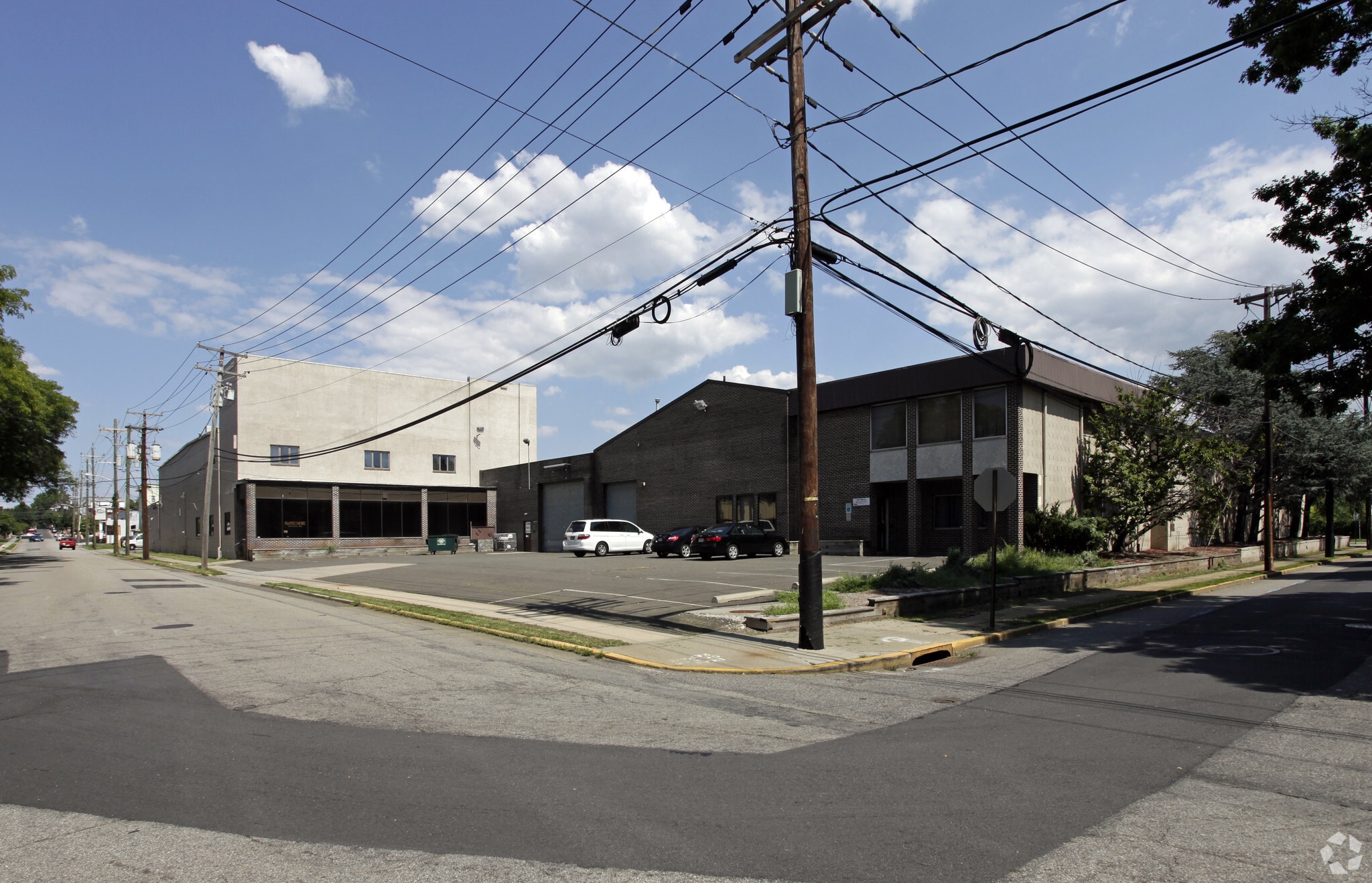 60-80 Willow St, East Rutherford, NJ for lease Primary Photo- Image 1 of 7