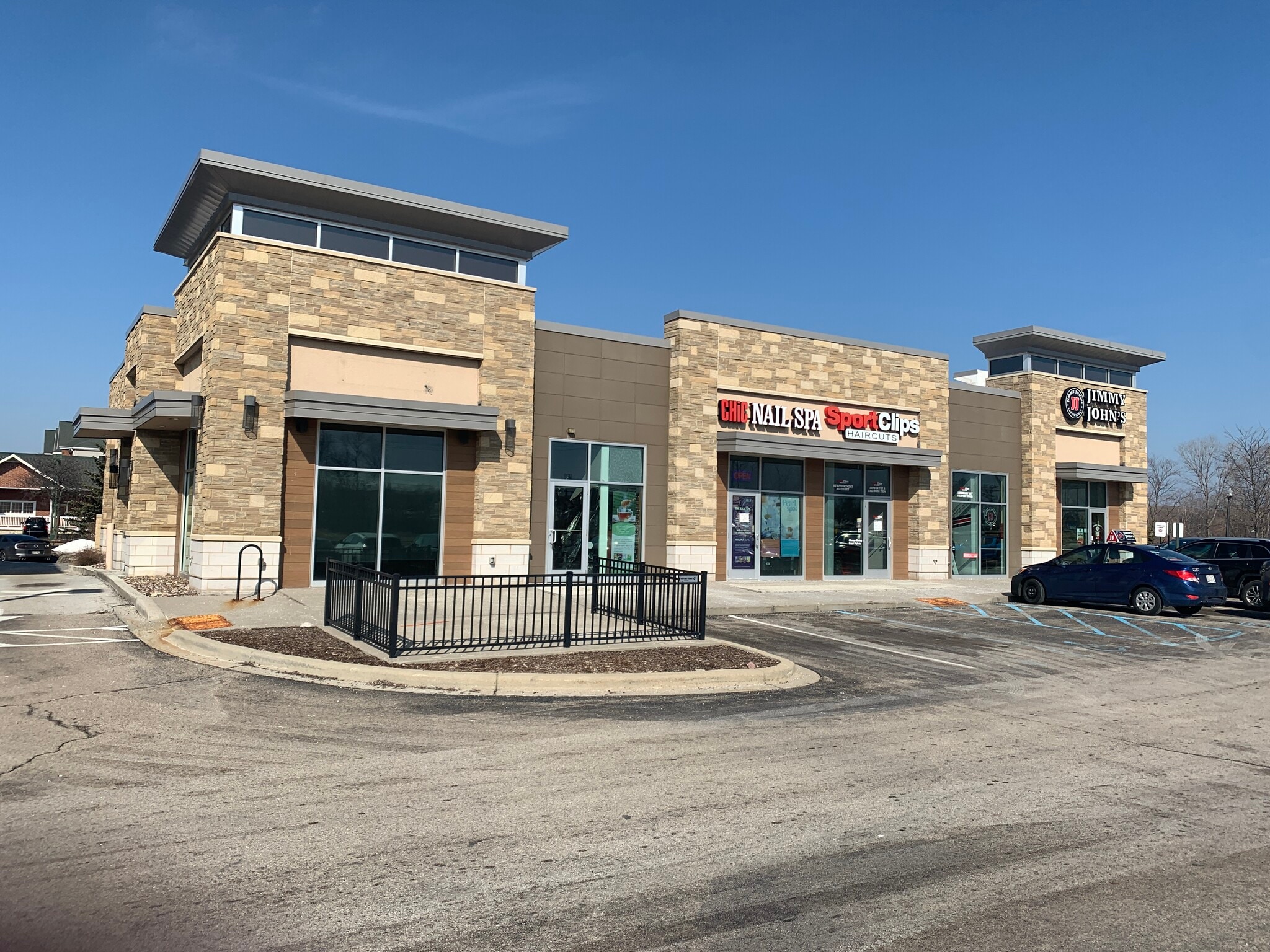 15500 W Greenfield Ave, Brookfield, WI for lease Building Photo- Image 1 of 2