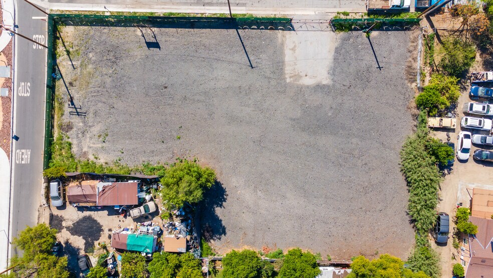 1527 4th Street, San Bernardino, CA à louer - Photo du bâtiment - Image 3 de 6