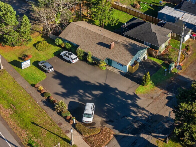 1010 3rd Ave, Seaside, OR à vendre - Photo du bâtiment - Image 3 de 13