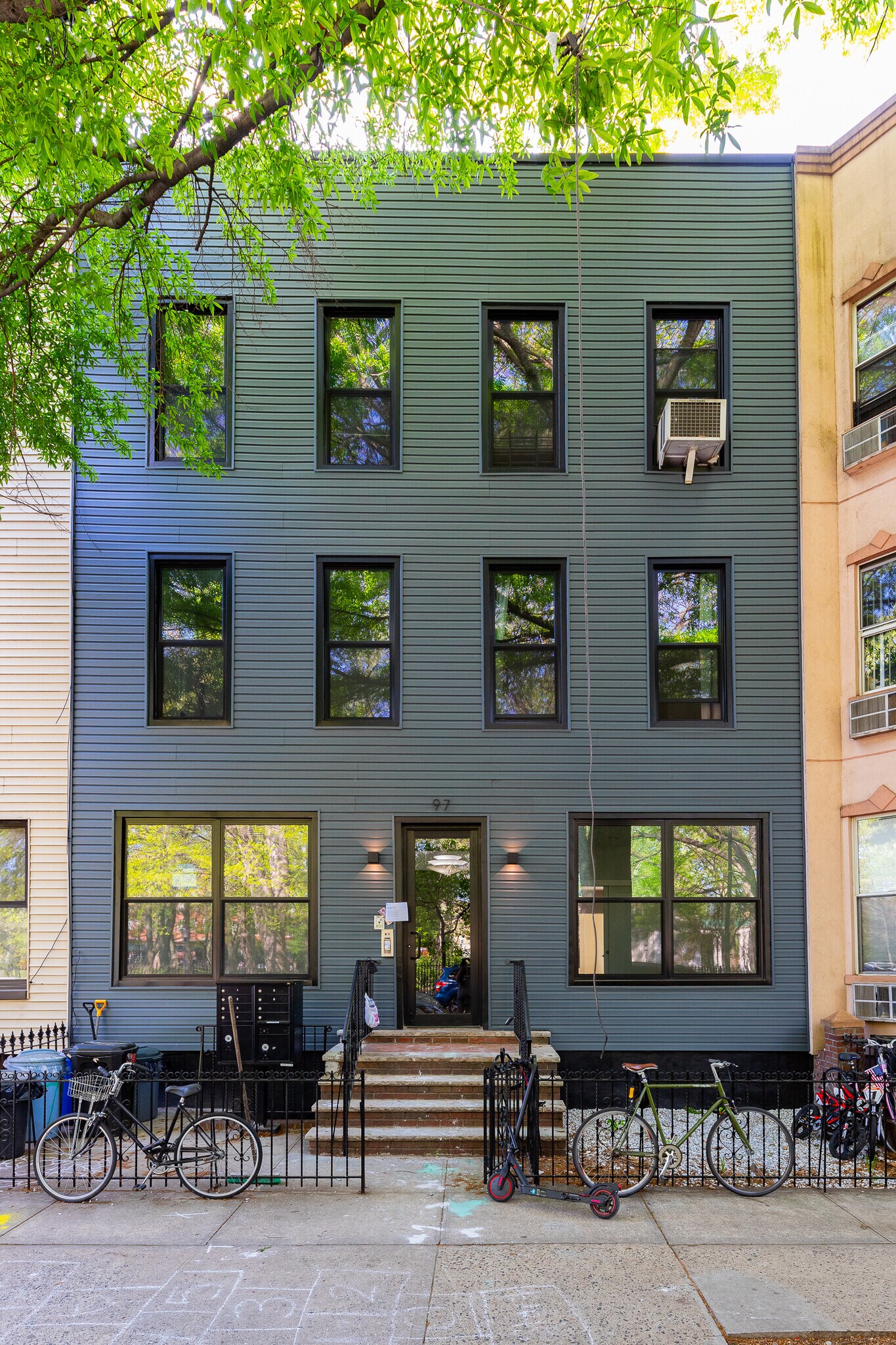 97 Russell St, Brooklyn, NY à vendre Photo principale- Image 1 de 1