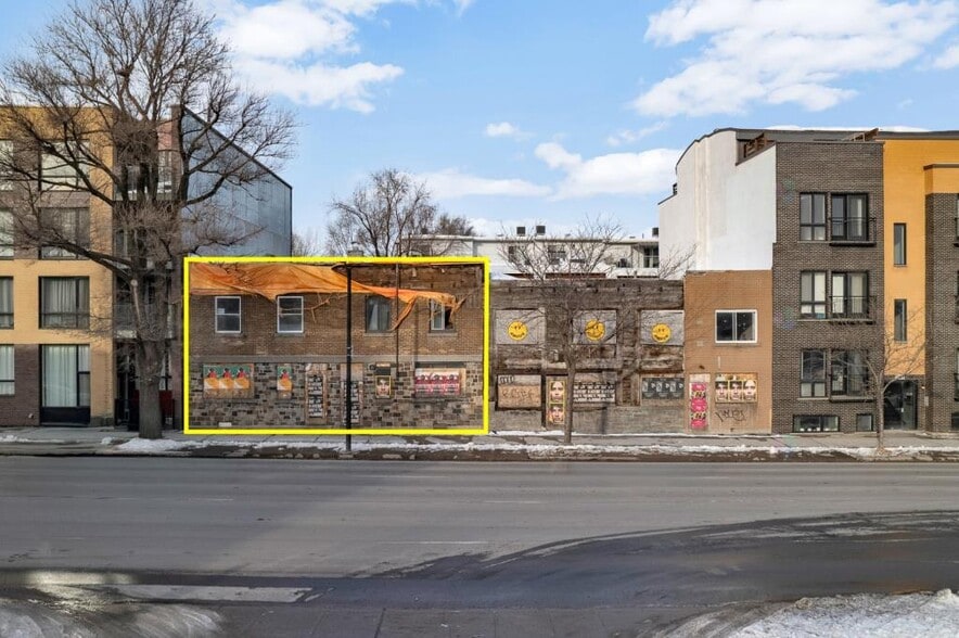 2049 Av Papineau, Montréal, QC à vendre - Photo principale - Image 1 de 2